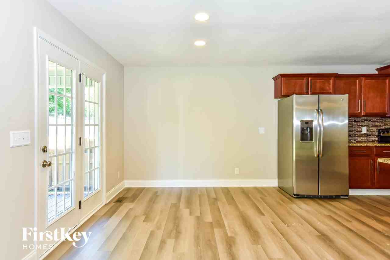 416 Leslie Wood Dr - Photo 5 of 15