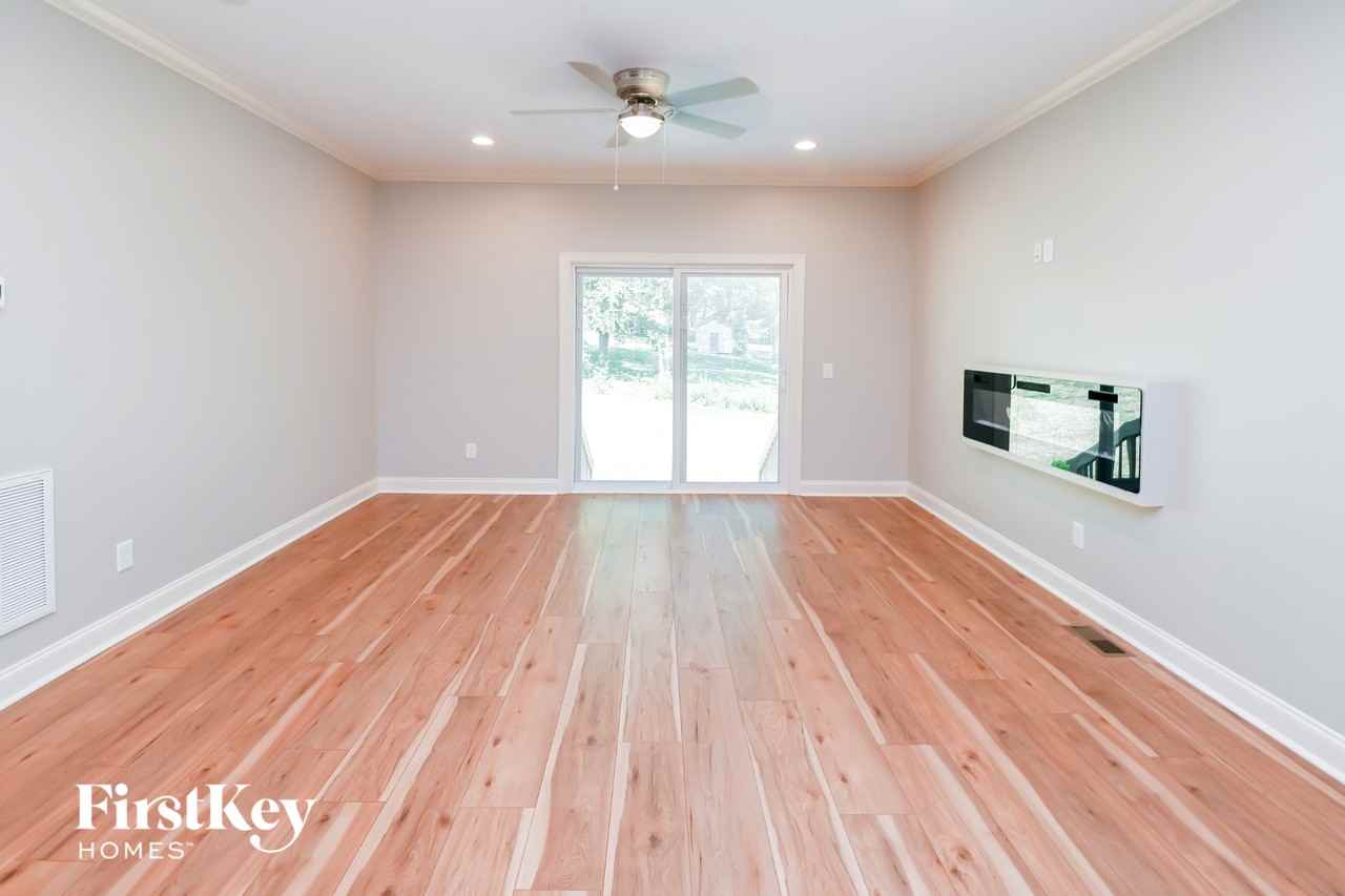 1246 Pless St Nw - Photo 3 of 15