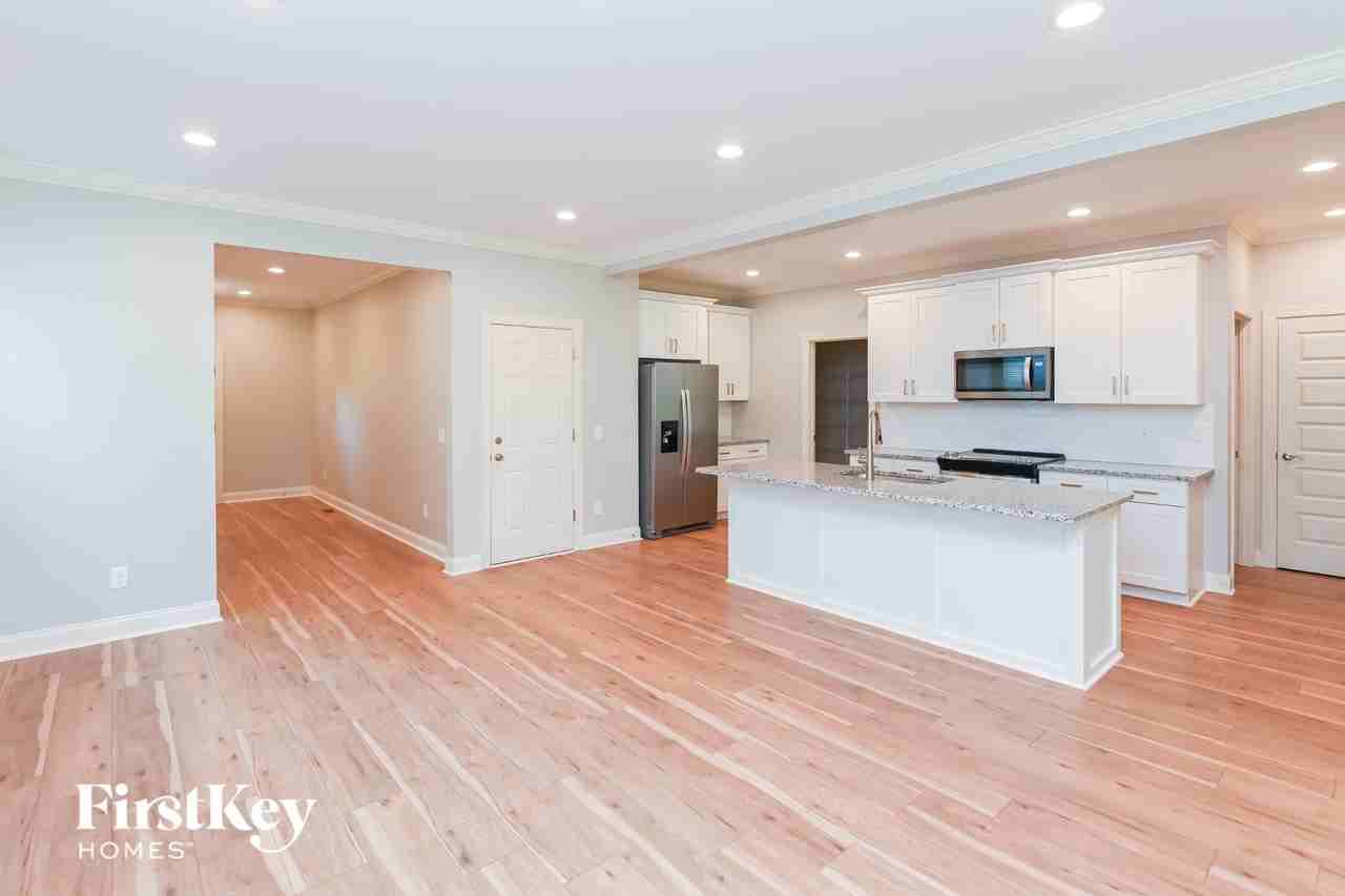1246 Pless St Nw - Photo 4 of 15