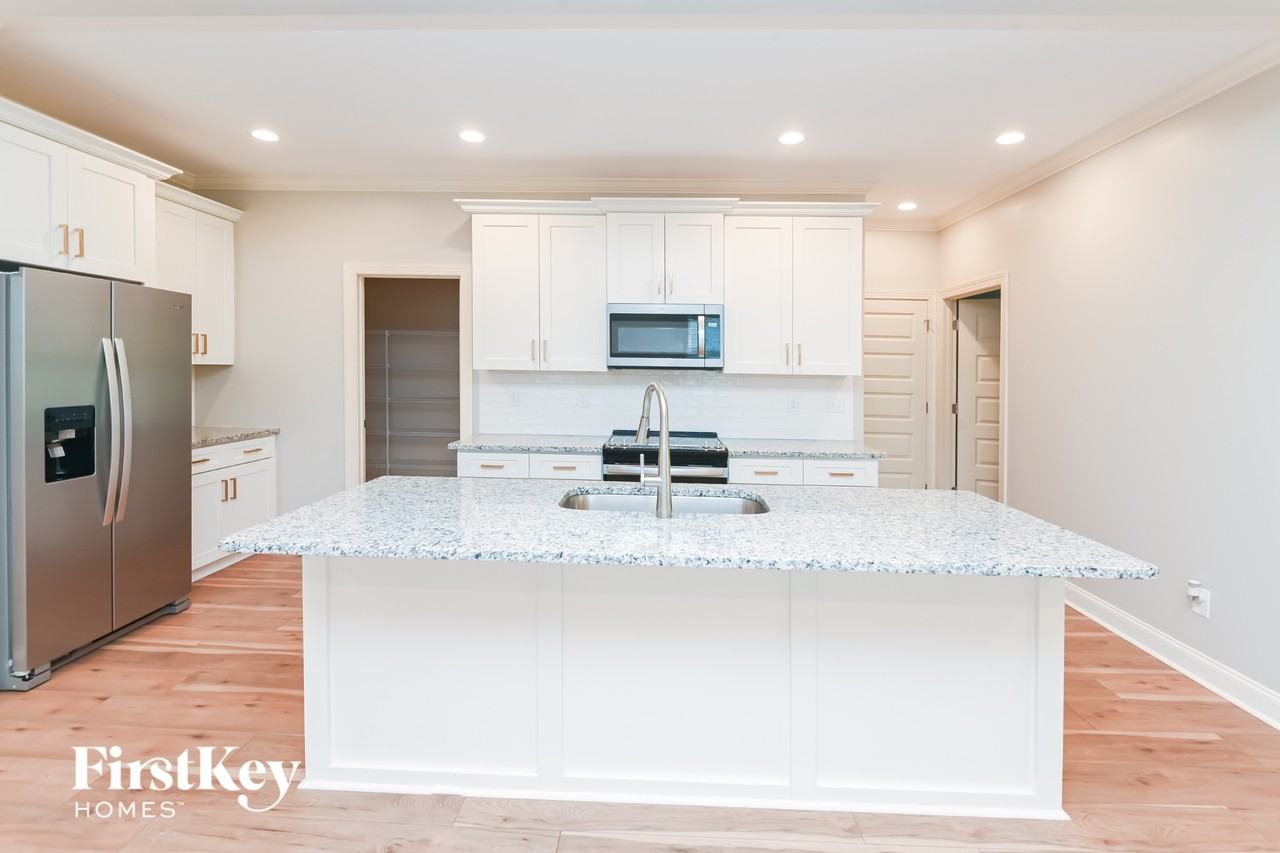 1246 Pless St Nw - Photo 6 of 15