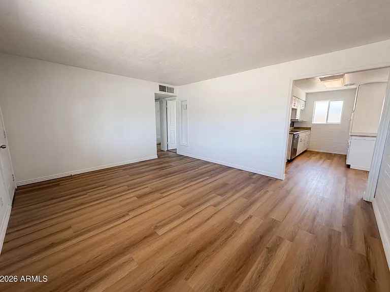 1457 West 7th Avenue - Photo 4 of 10