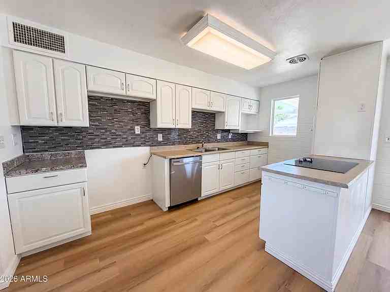 1457 West 7th Avenue - Photo 7 of 10