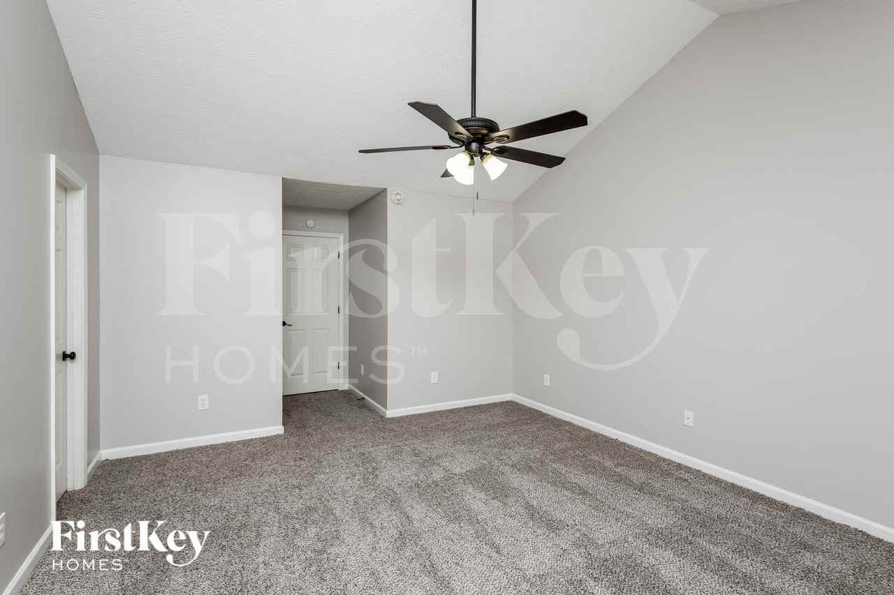 6247 Highgrove Dr - Photo 7 of 15