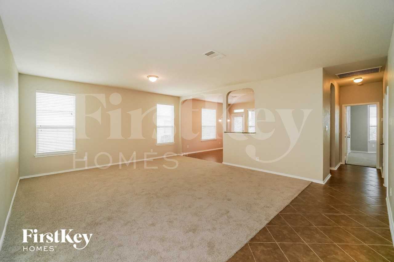 10215 Mill Path - Photo 4 of 16