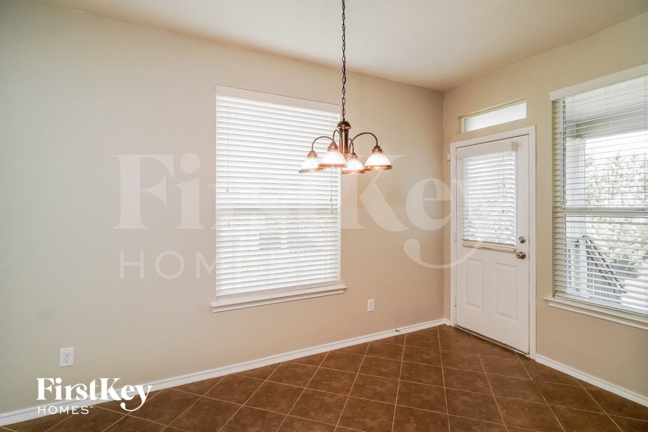 10215 Mill Path - Photo 5 of 16