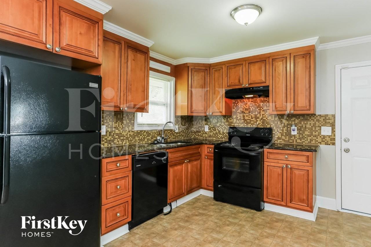 6326 Forest Haven Ln - Photo 7 of 15