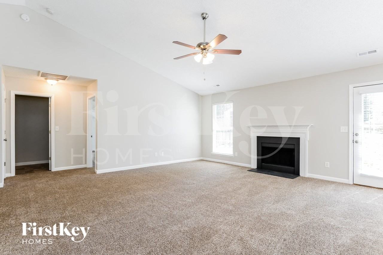 12336 Autumn Blaze Dr - Photo 2 of 15