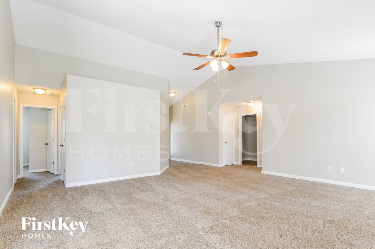 12336 Autumn Blaze Dr - Photo 3 of 15