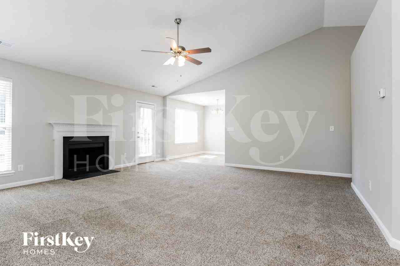 12336 Autumn Blaze Dr - Photo 4 of 15