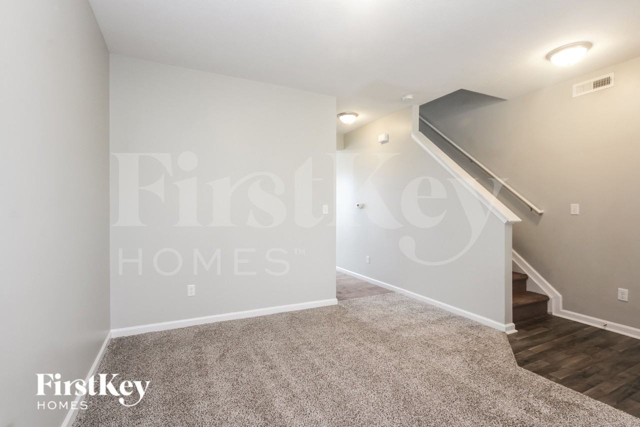 7847 Danube St - Photo 3 of 19