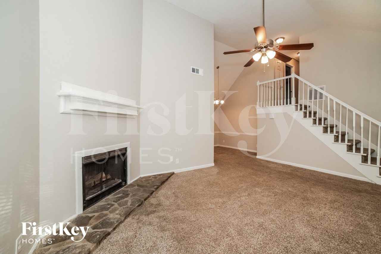 21 Angelo Rd - Photo 3 of 15