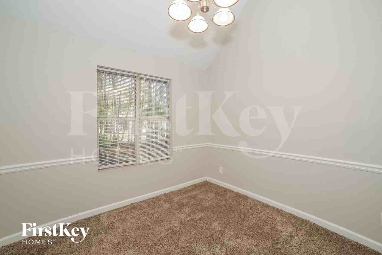21 Angelo Rd - Photo 4 of 15