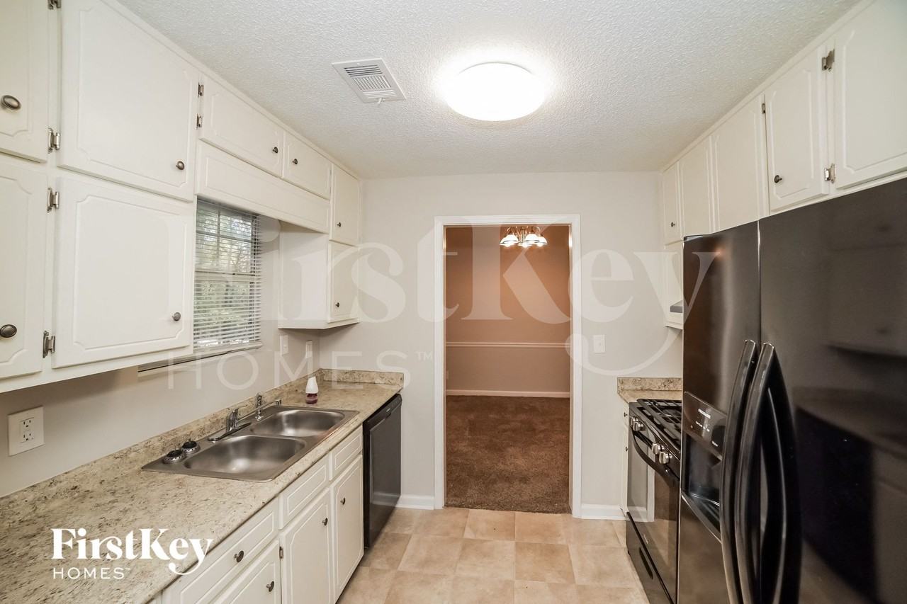 21 Angelo Rd - Photo 5 of 15