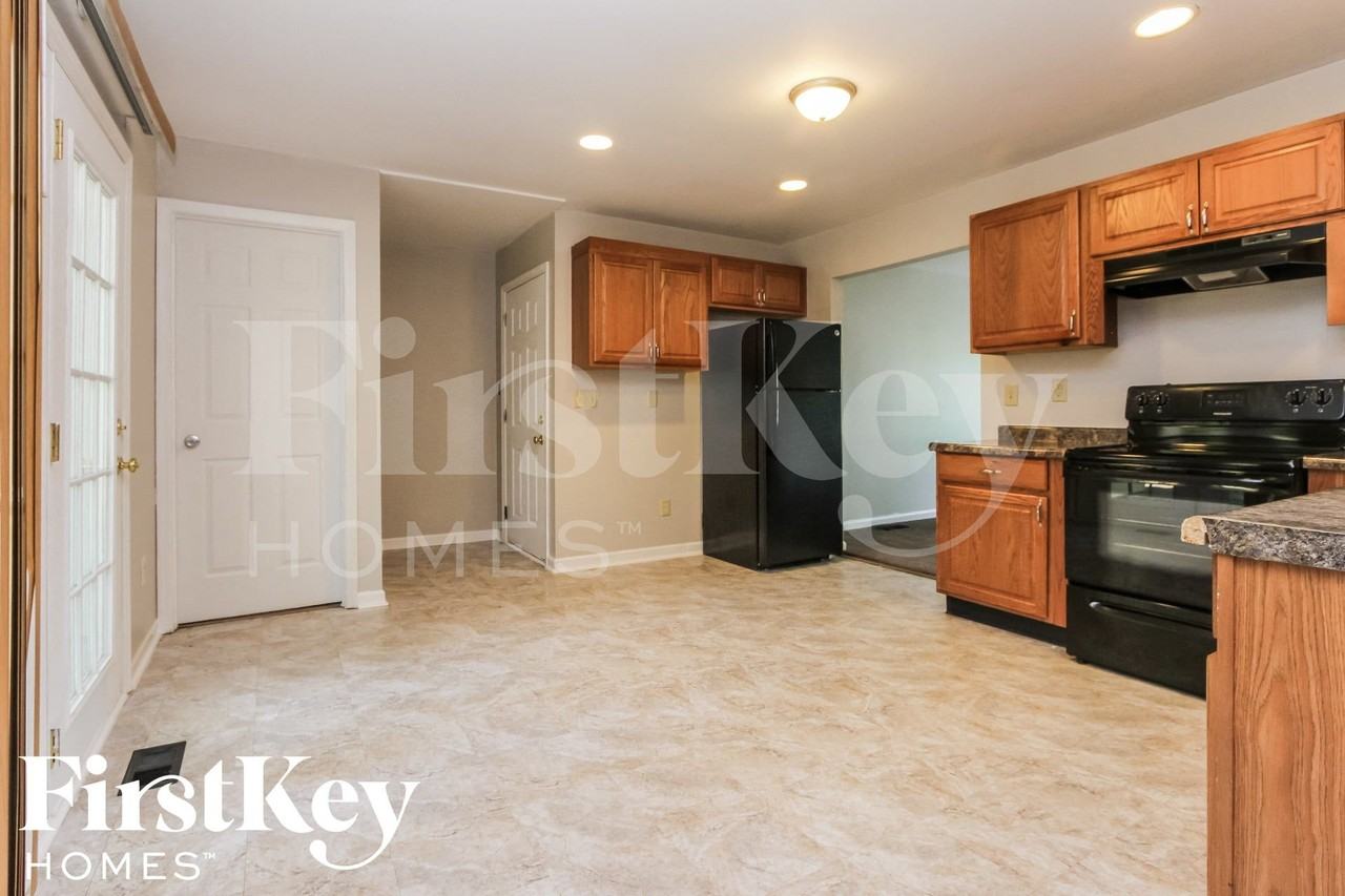 10207 Catalina Dr - Photo 6 of 15