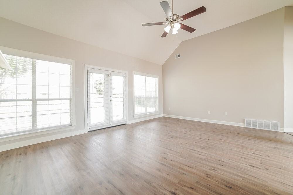 8978 Shellflower Dr - Photo 4 of 17