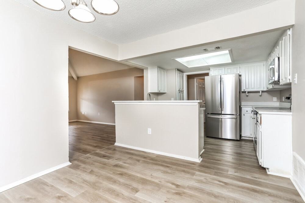 7456 Cross Ridge Cir - Photo 7 of 17