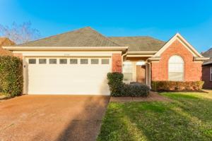 featured image of 2806 Breezy Ridge Trl