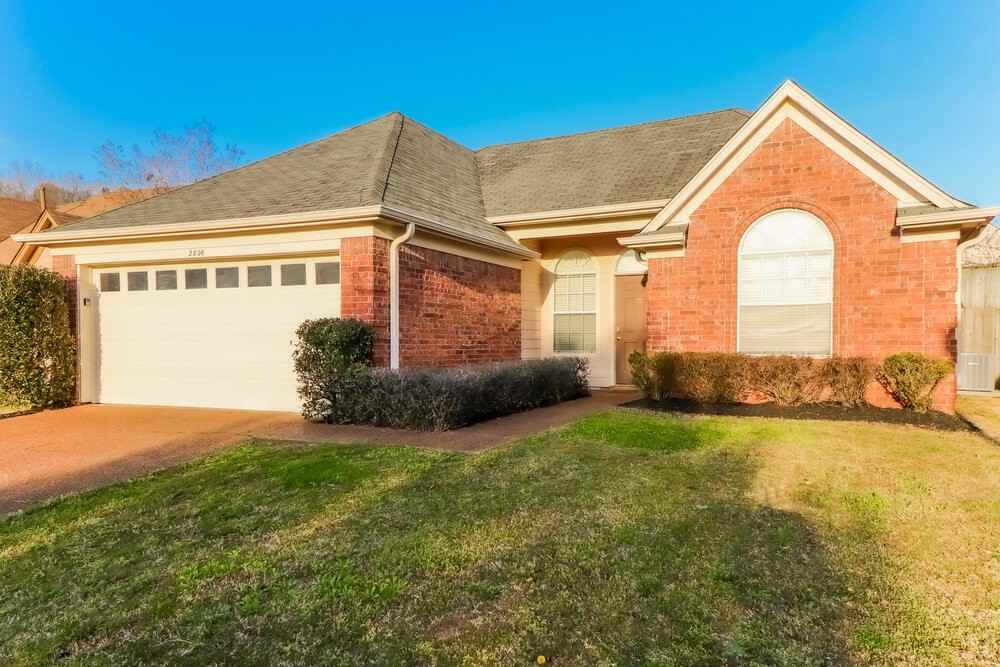 2806 Breezy Ridge Trl - Photo 3 of 16