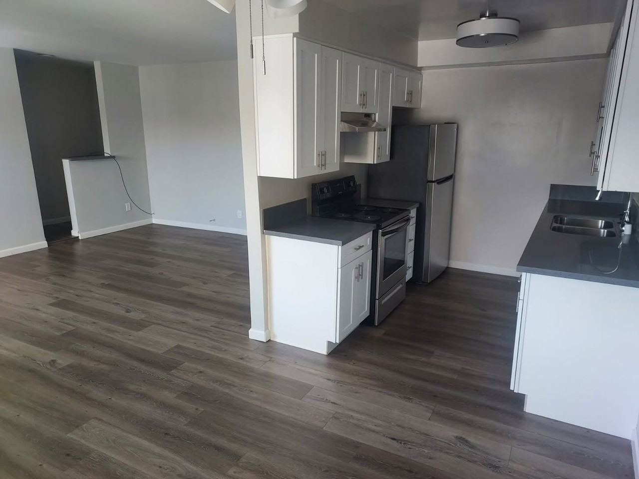 Premier Apartments LLC - Photo 3 of 16