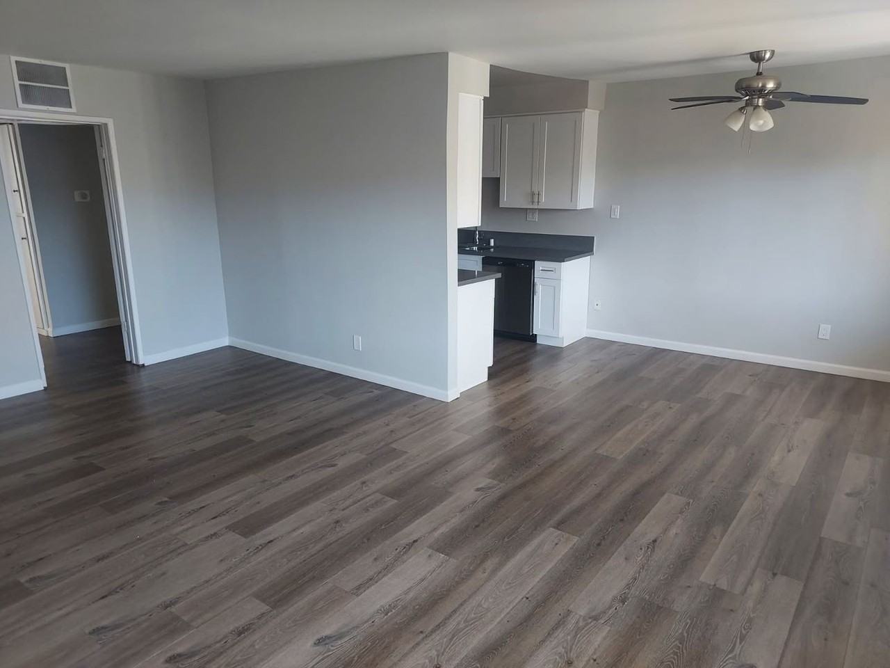 Premier Apartments LLC - Photo 4 of 16