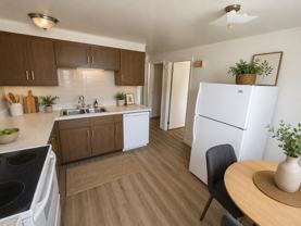 Welcoming 2 bedroom 1 bath. - Photo 1 of 1