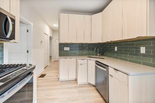 2046 N California Ave #2R - Photo 1 of 1