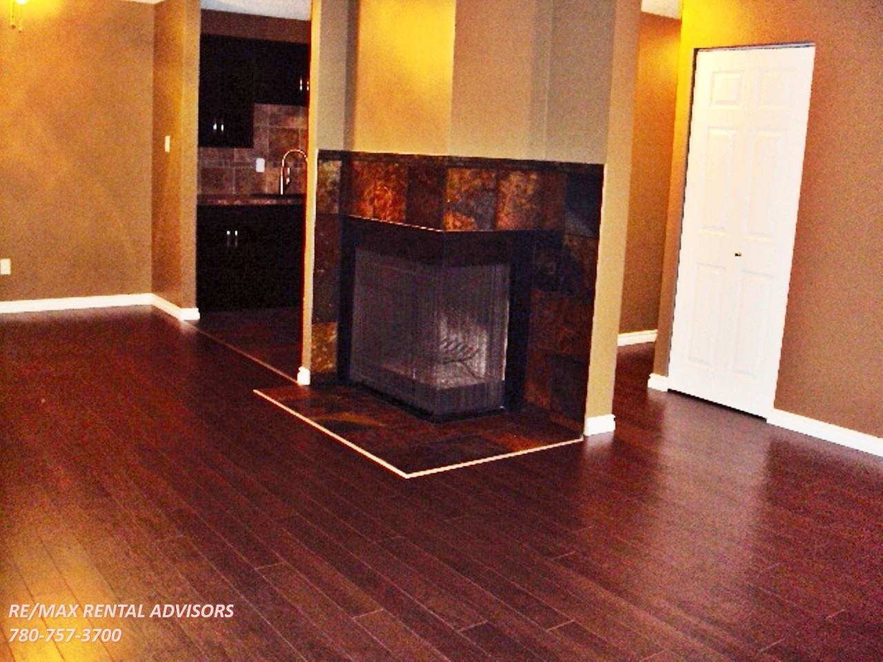 2204 118 St Nw - Photo 4 of 8