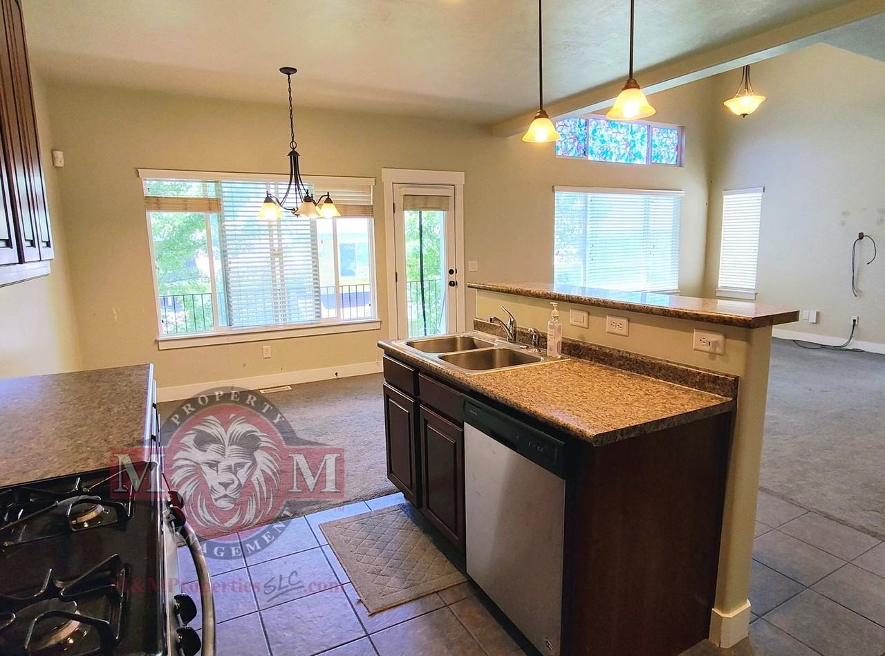 9012 S Quarry Stone Way - Photo 5 of 33