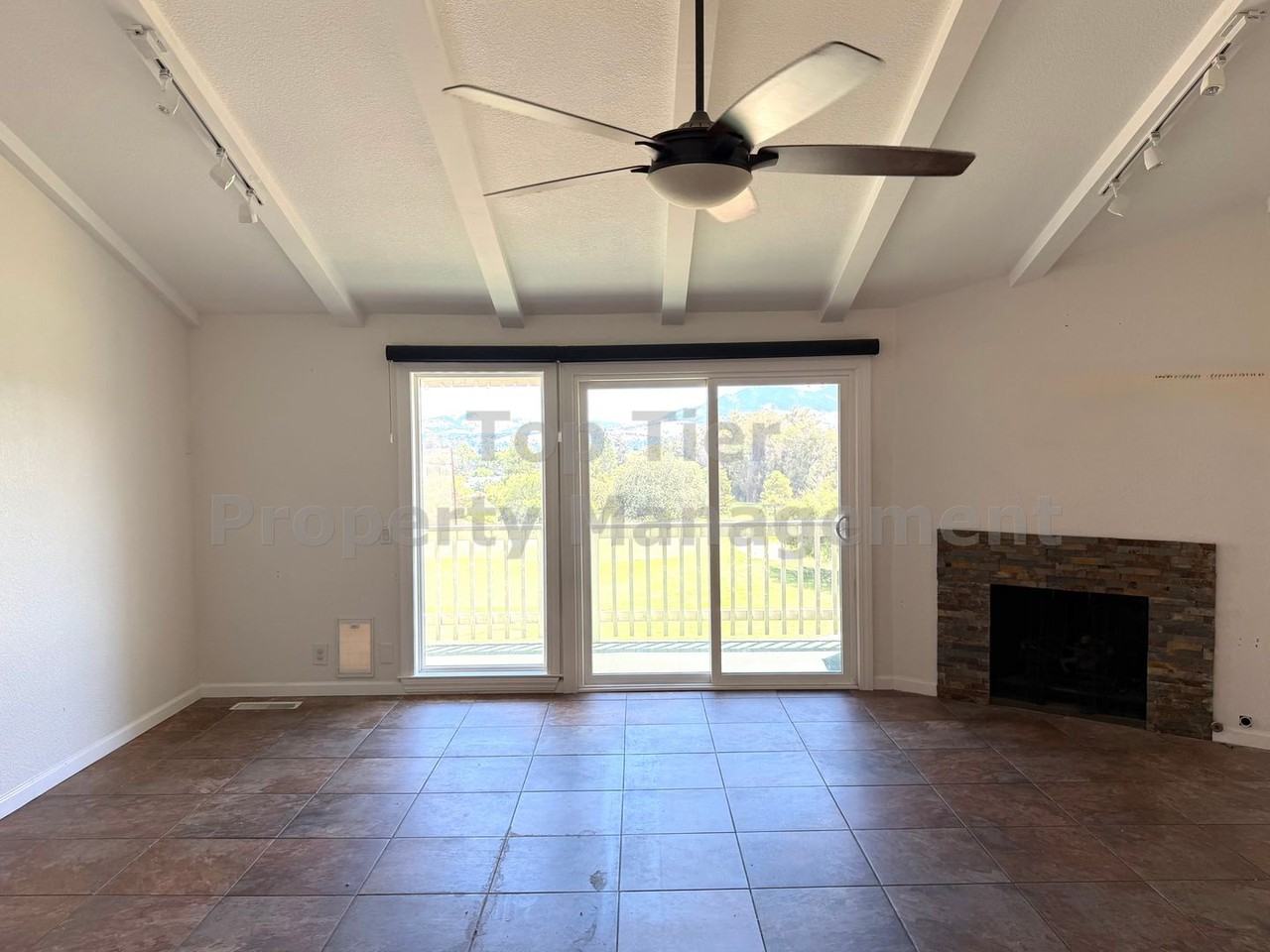 41 Janin Pl - Photo 4 of 22