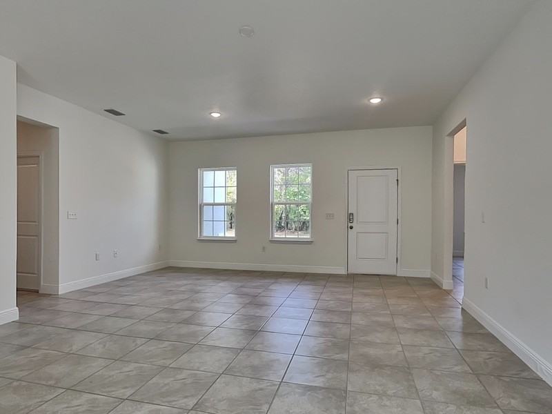 560 Marion Oaks Blvd - Photo 2 of 23