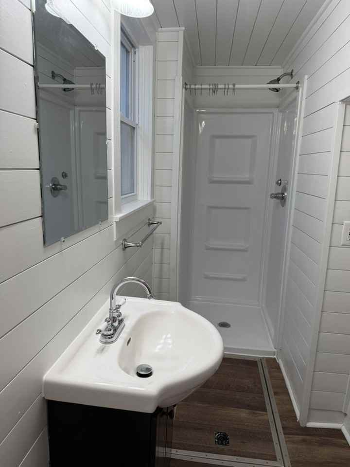 1310 Oak St #DOWN - Photo 5 of 9
