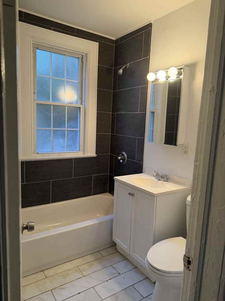 264 Pomona Ave #1 - Photo 4 of 10