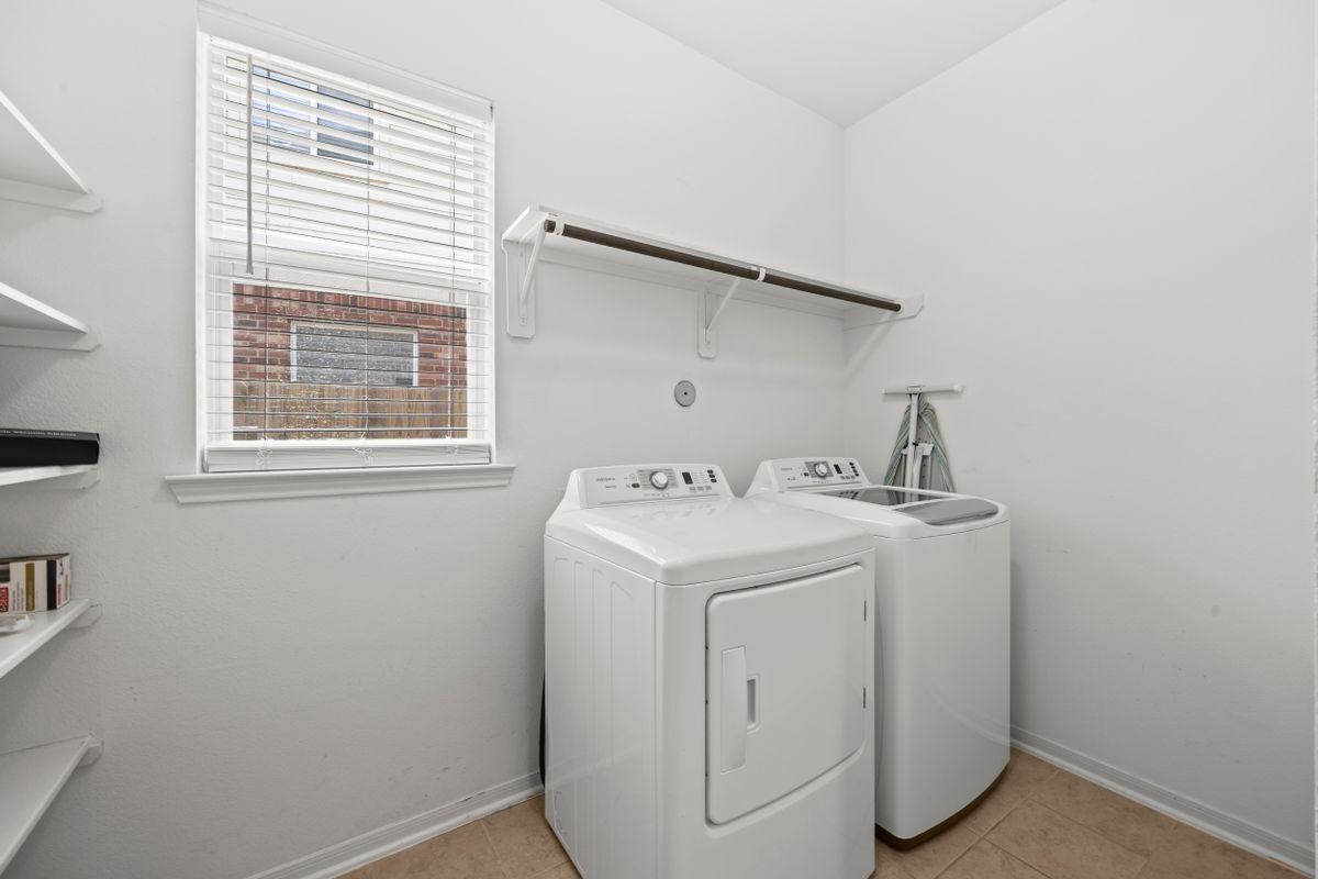 13938 Sawmill Run Ln - Photo 4 of 28