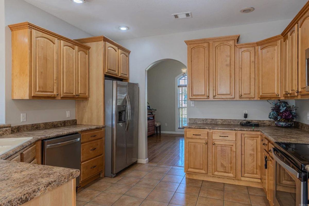 4600 Stillwater Ct - Photo 3 of 5