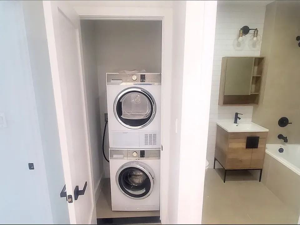 52 Martense St #13 - Photo 2 of 3