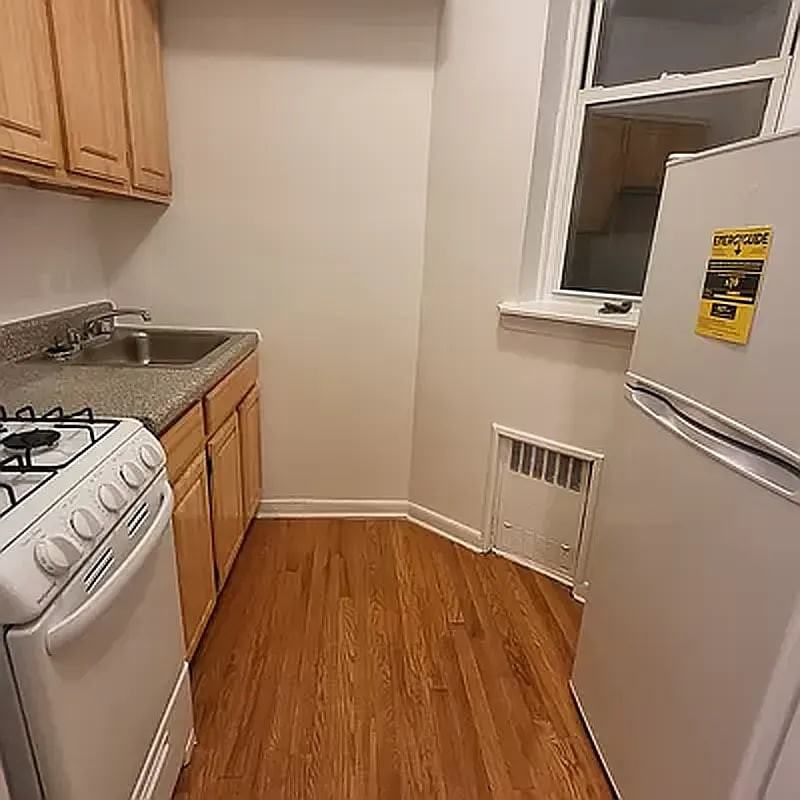 348 W 85th St #45B - Photo 6 of 6