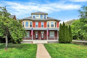 featured image of 715 Oak Hill Ave #1S