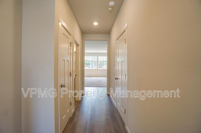 11603 Ne 138th Ave - Photo 6 of 48