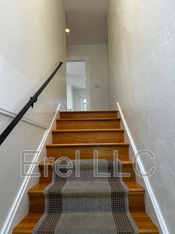 2521 Ashby Ave - Photo 2 of 14