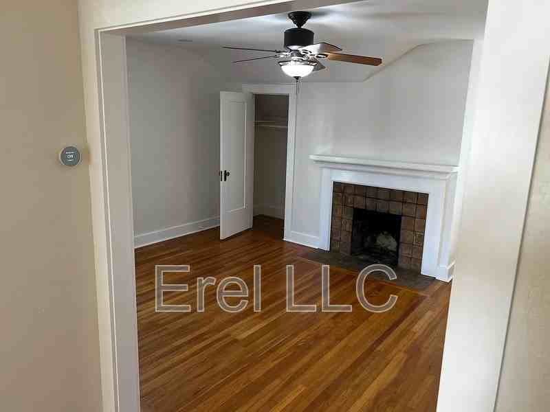 2521 Ashby Ave - Photo 3 of 14