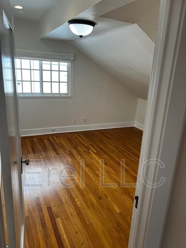 2521 Ashby Ave - Photo 6 of 14