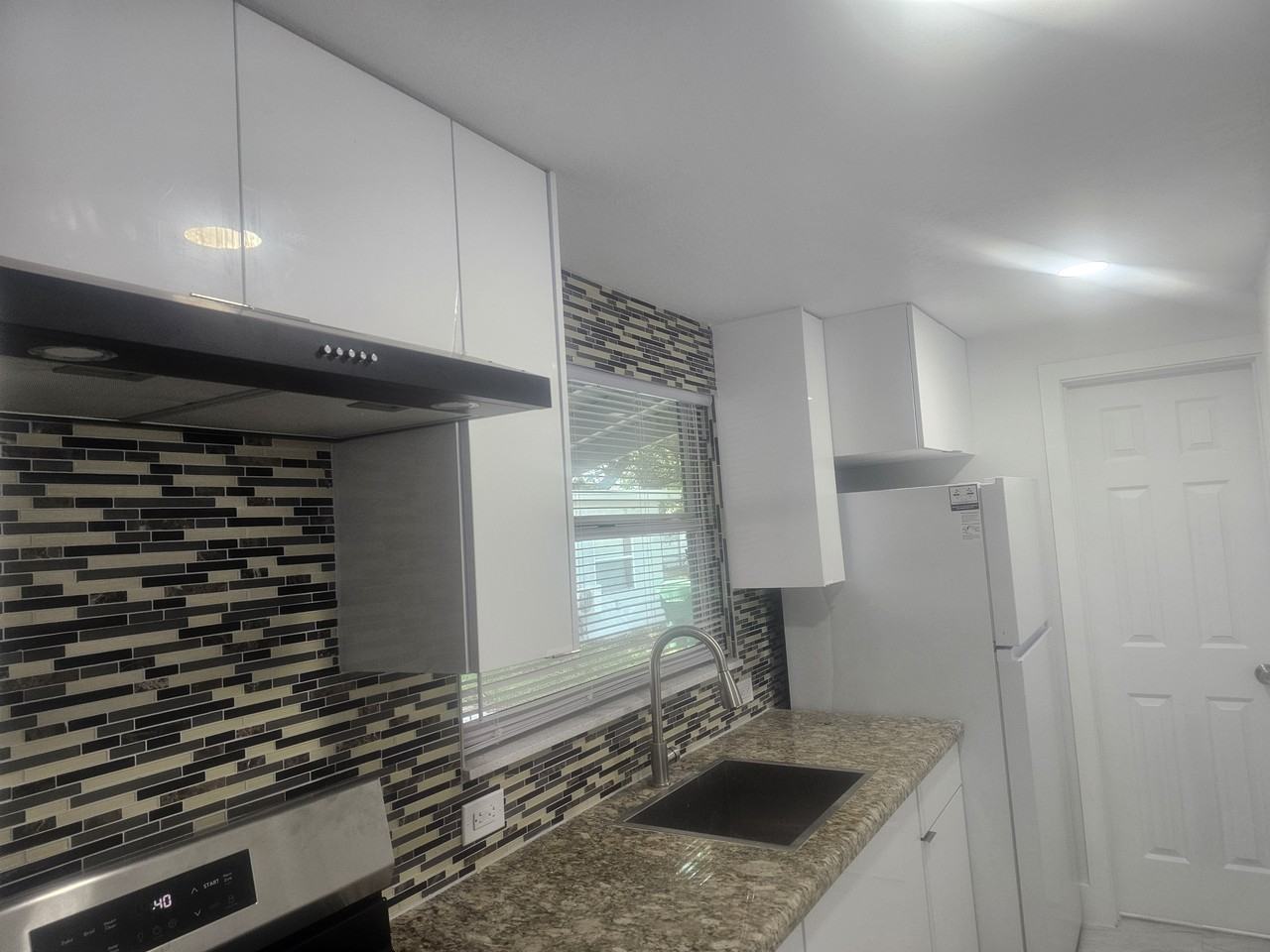 1915 Nw 82nd St #NA - Photo 5 of 24