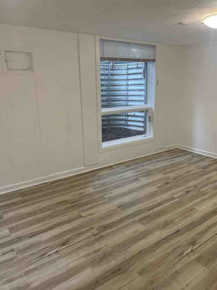 1622 Humboldt St #B - Photo 7 of 9