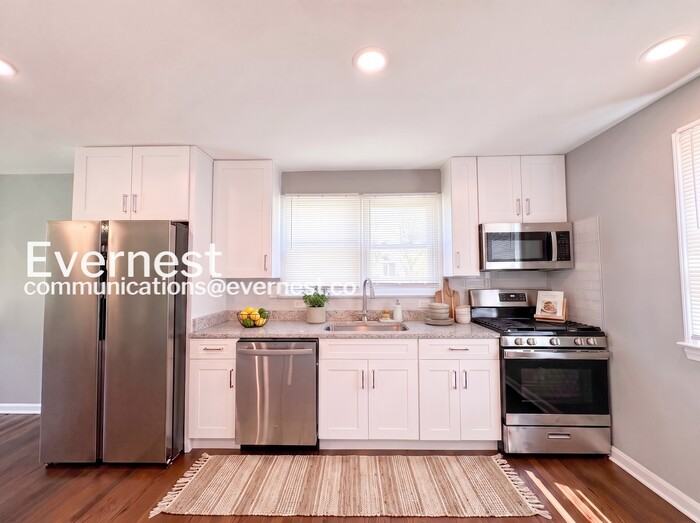 8713 Rhode Island Ave - Photo 2 of 37