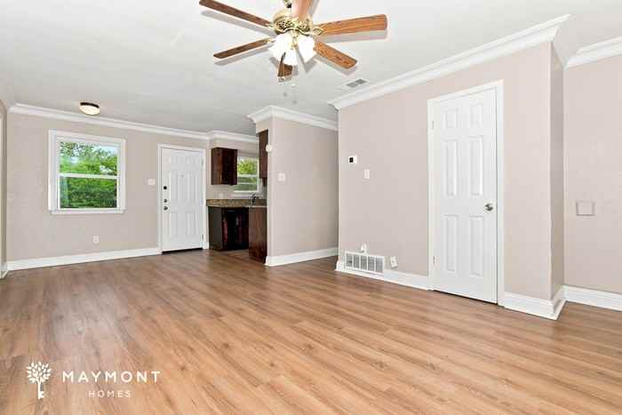 4716 Bourland St - Photo 4 of 14