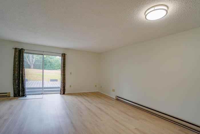 321 Ne 105th St - Photo 2 of 33