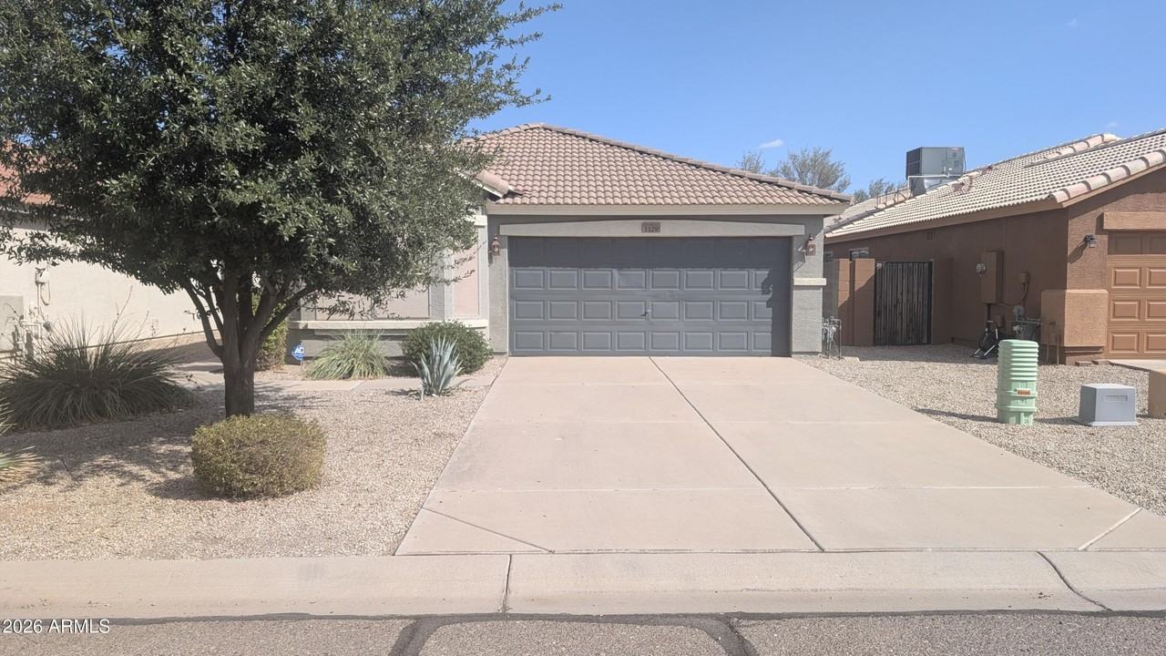 1129 E Nardini St - Photo 2 of 36