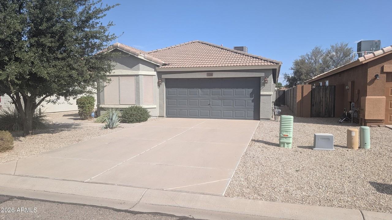1129 E Nardini St - Photo 3 of 36