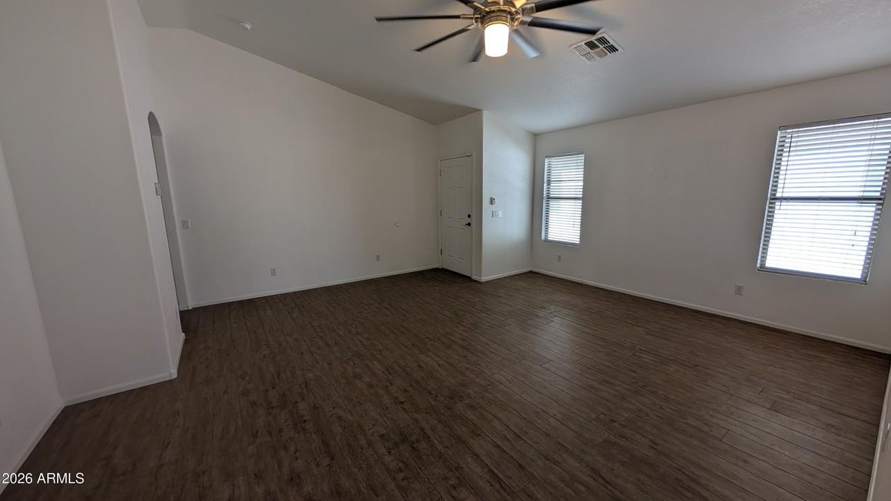 1129 E Nardini St - Photo 6 of 36
