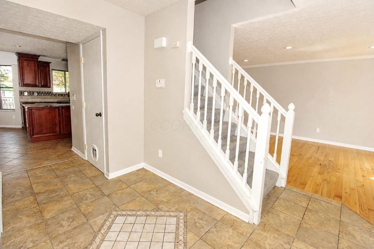 2515 Pressmen Dr - Photo 3 of 50